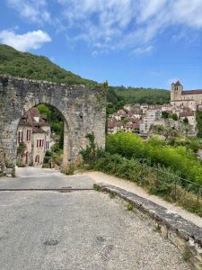 Qué ver en Saint Cirq Lapopie pueblos bonitos de Francia Cámara en Ruta